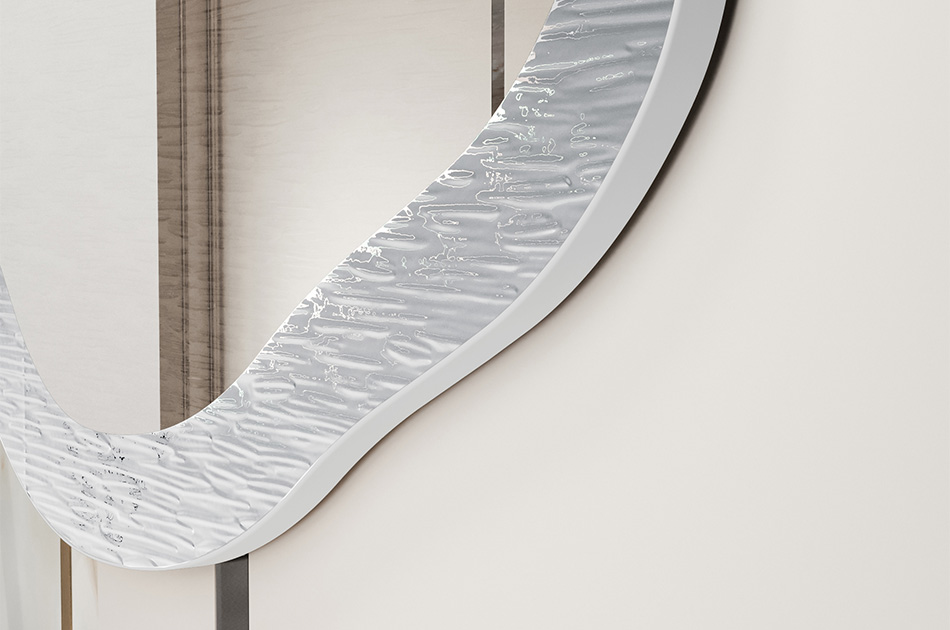 A unique mirror in a metal frame, made to measure. Tailor it to your needs