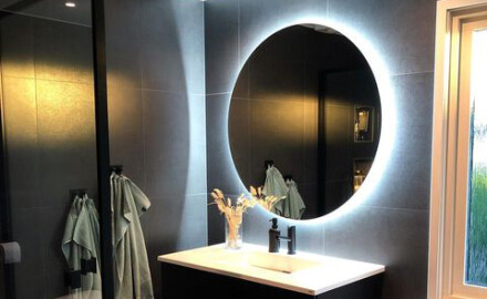 Round Backlit LED Bathroom Mirror L82